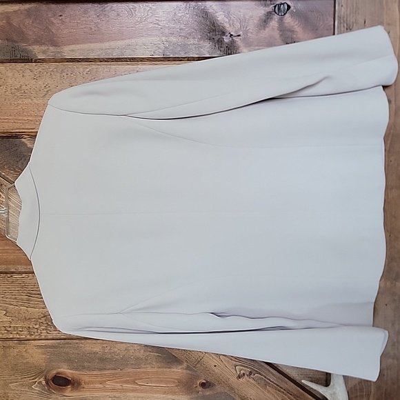 2 PC suit - Picture 7 of 8